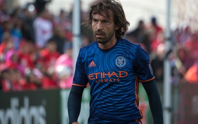 亿兆电竞-内马尔参加活动深受喜爱